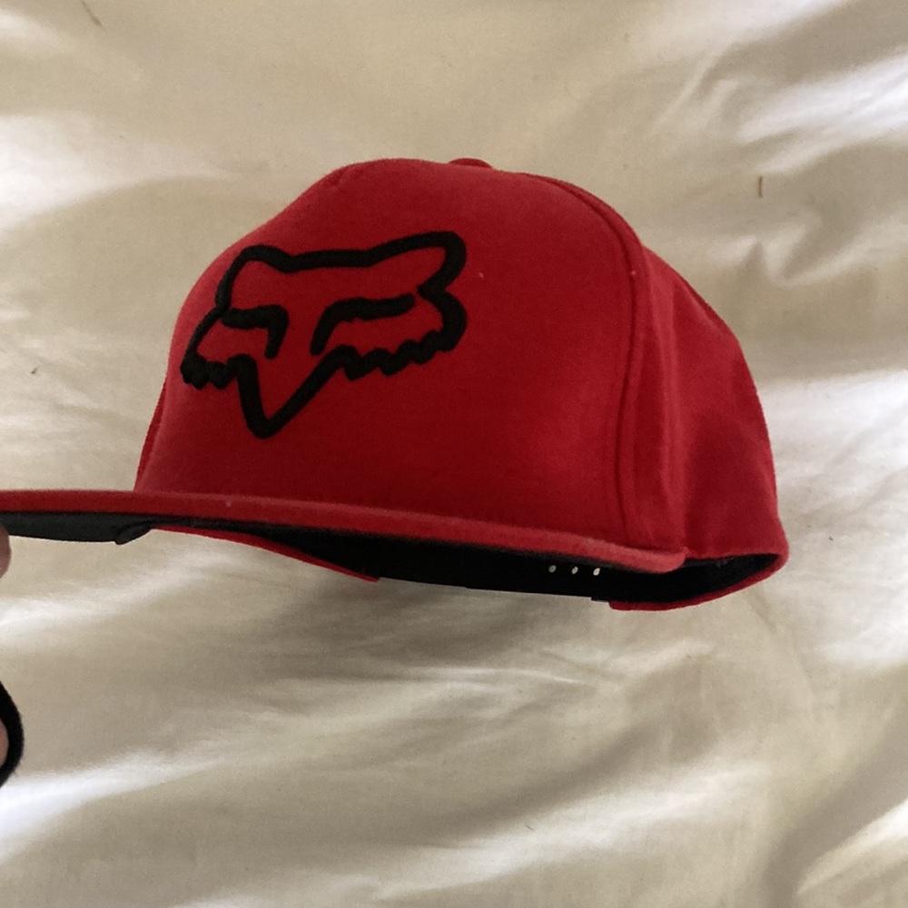 red fox hat - Picture 3 of 3